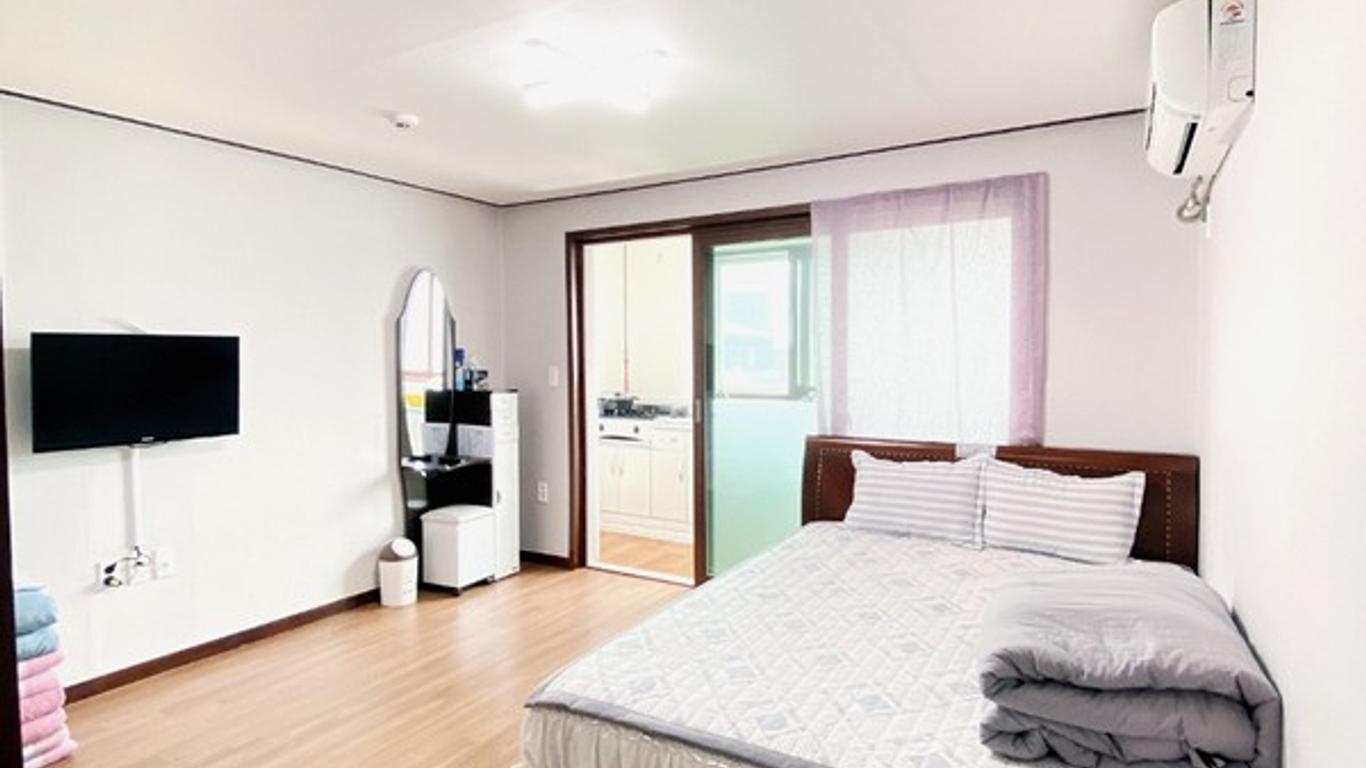 Seongsan Ilchulbong Pension