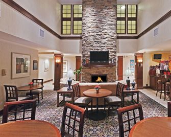 Staybridge Suites Wichita By IHG - Ουιτσίτα - Εστιατόριο