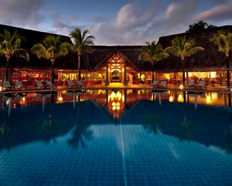 منتجع وسبا ساندس سويتس - فليك إن فلاك - حوض السباحة