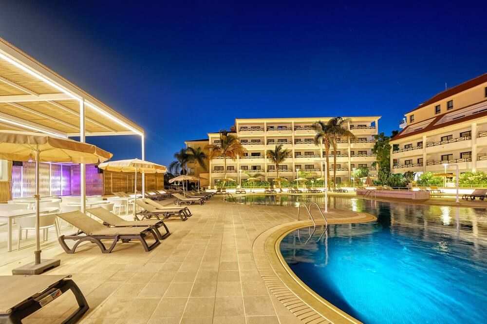 أبارت هوتل باركي لا باز