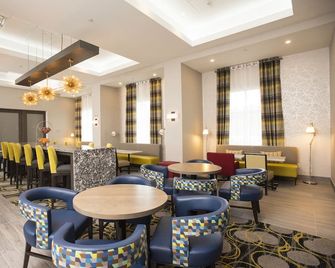 Hampton Inn & Suites by Hilton Thunder Bay - ת'אנדר ביי - מסעדה