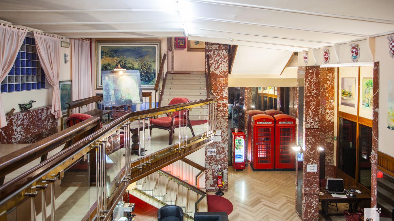 Hotel La Pace