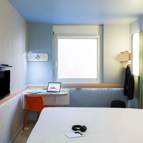 Ibis Budget Zurich Airport image 1