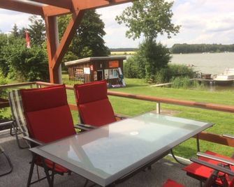 Ferienhaus Am Großen Priepertsee - Wesenberg - Патіо