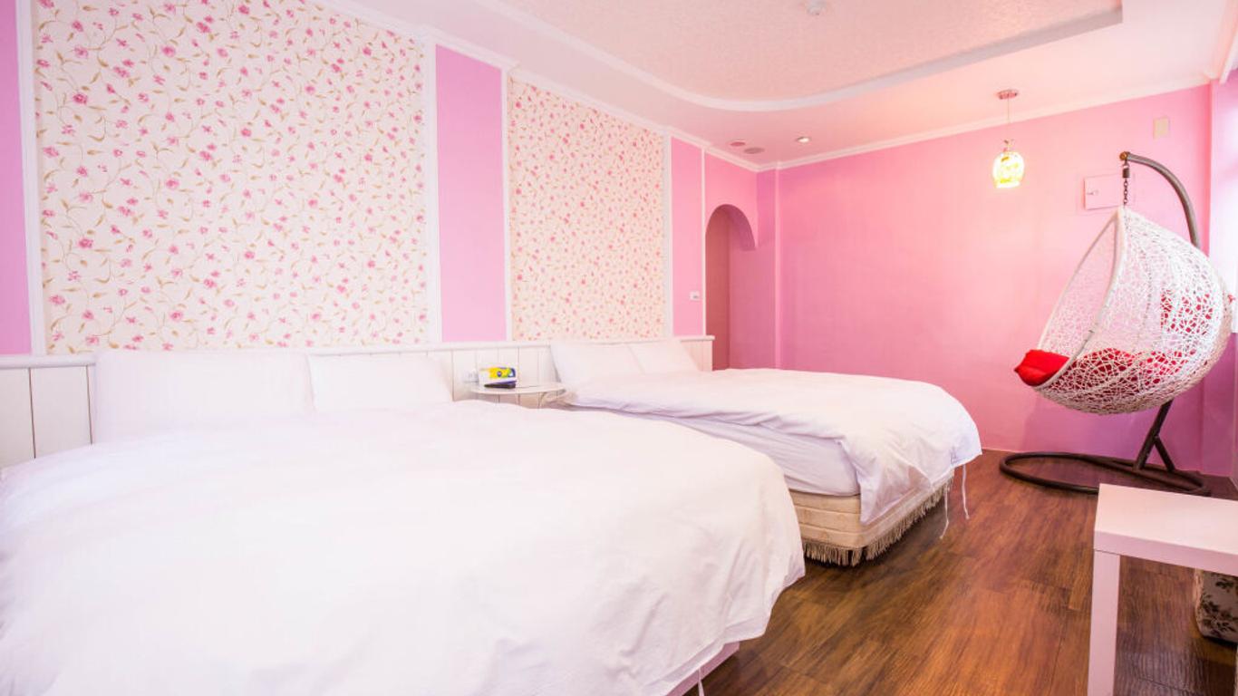 N. Castle Hotel