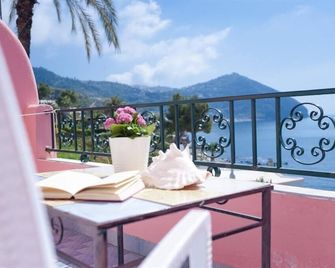 Hotel Casa Rosa Sea & Spa - Serrara Fontana - Balkón