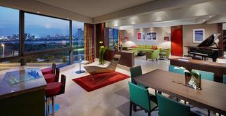Jumeirah Creekside Hotel - Dubai - Bedroom