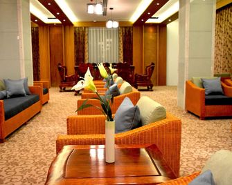 Eastern Palace Hotel - Mandalaj - Salónek