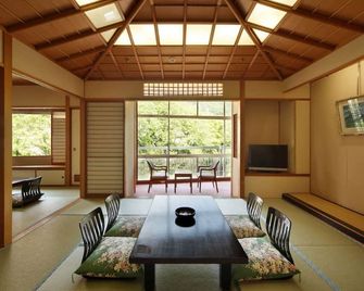 Iizaka Hotel Juraku - Fukushima - Habitación