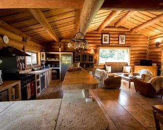 Unusual And Unique House In The Far South - Figari - Salon