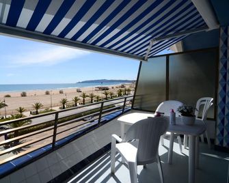 Catalonia 3-6 - L'Estartit - Balkon