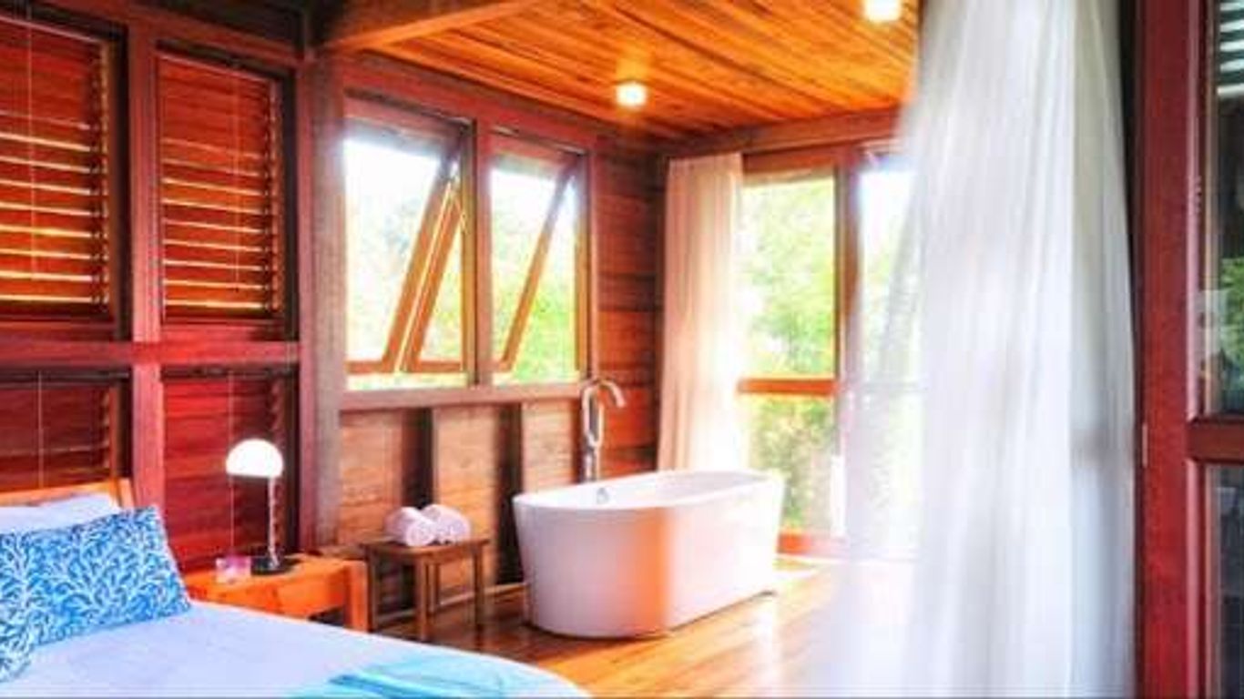 Portsmouth Beach Hotel