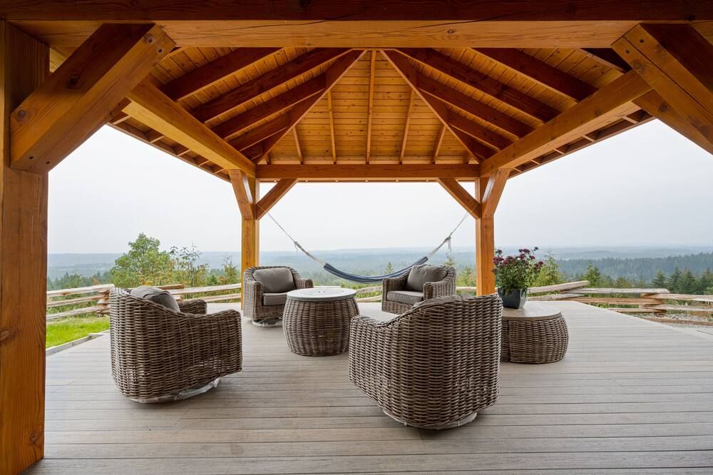 Luxury Home/ Villa Beautiful Oceanview Georgia straight, Hot Tub Spa - Qualicum Beach - Innenhof