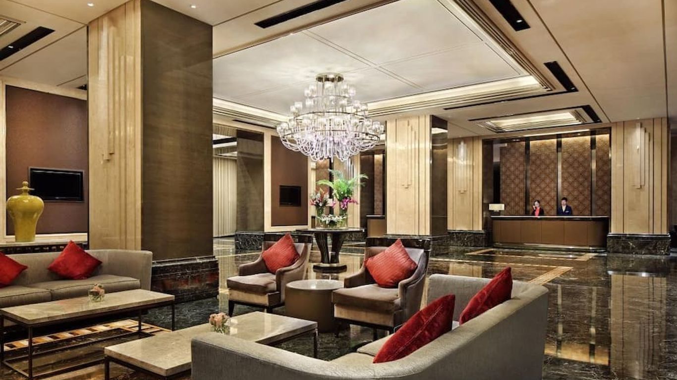 上海新桥绿地逸东「华」酒店