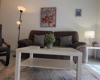 Apartamentos Plaza - Alicante - Living room