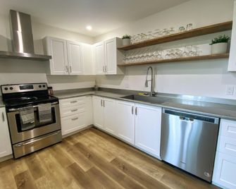 La Belle Excuse - Beaupre - Kitchen