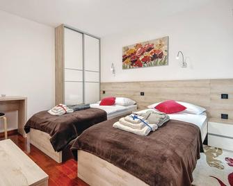 Lovely Home In Varazdin With Kitchen - Varaždin - Schlafzimmer