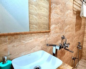 Hotel Aurelia Pearl - Patna - Bagno