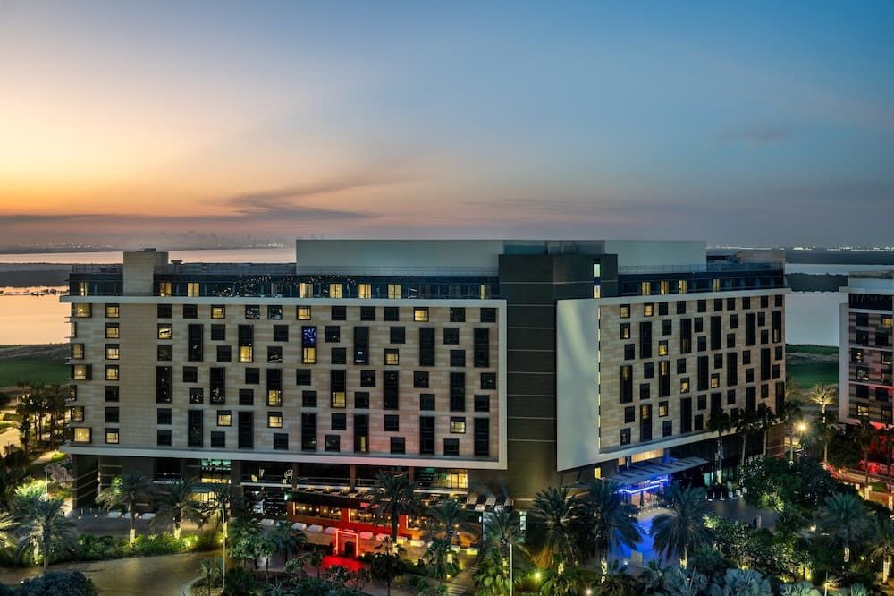 ياس بلازا مانغروفز