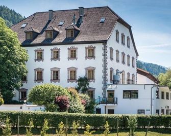 Hotel Plankenhof B&B - Pill - Building