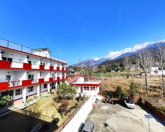 Hotel Bagora Heights - Pālampur - Gebouw