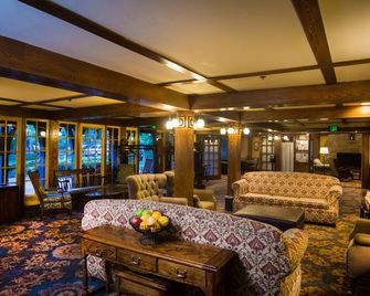 Ucla Lake Arrowhead Lodge - Lake Arrowhead - Lounge