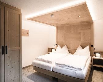 Berghof Soelden Anno 1588 - Sölden - Bedroom
