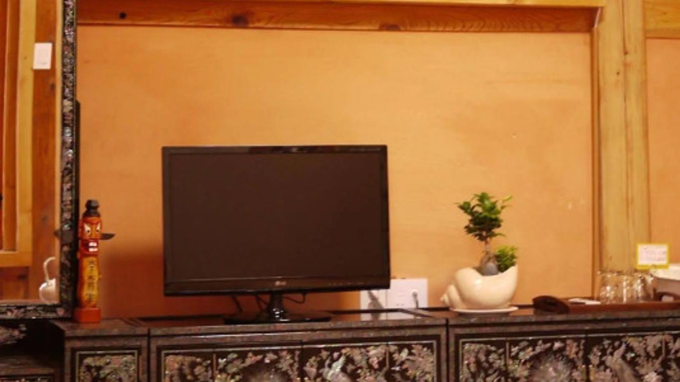 Haemil Hanok Guesthouse