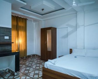 Rd Homestay & Pg Guwahati 17km Maa Kamakhya Temple - Guwahati - Bedroom