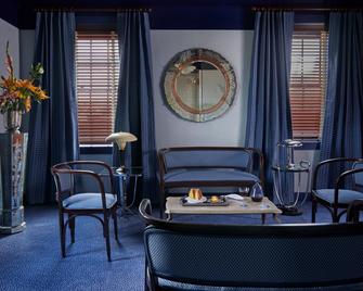 Ulysses, an Ash Hotel - Baltimore - Living room