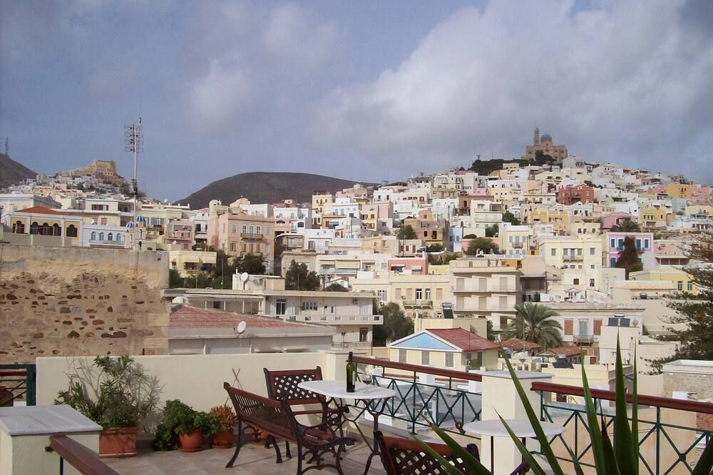 إن إنرموبولي