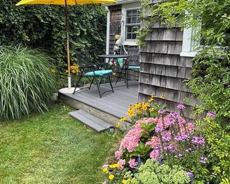 Cozy Cottage Old Fashioned Charm - Rockport - Patio