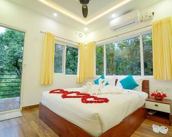 Misty Range Resorts - Maraiyur - Habitación