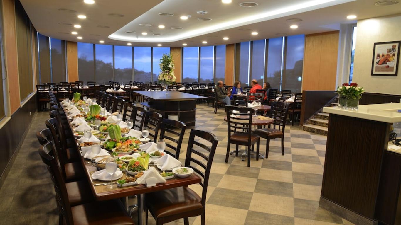 منتجع وسبا جولدن ليلي