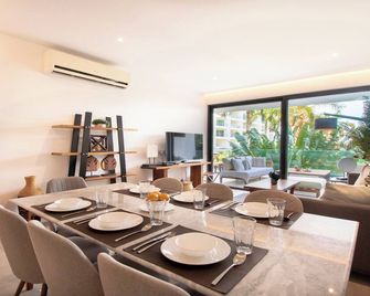 Aria Ocean View Condo 206 by Kivoya - Nuevo Vallarta - Comedor