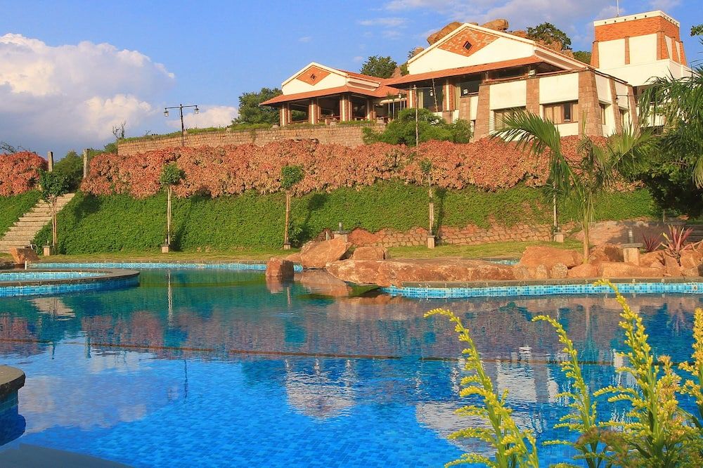 Kadambavanam Ethnic Village Resort - Madurai - Piscine