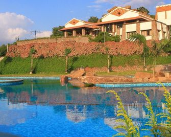 Kadambavanam Ethnic Village Resort - Madurai - Piscine