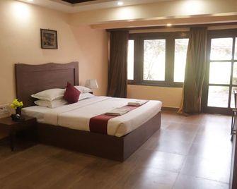 Golden Sun Beach Resort - Mahabalipuram - Bedroom