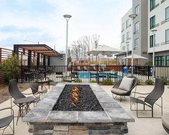 Courtyard by Marriott Charlotte Steele Creek - Charlotte - Balcony
