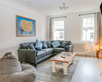 The Apothecary, Family Friendly In Brockenhurst - Brockenhurst - Living room