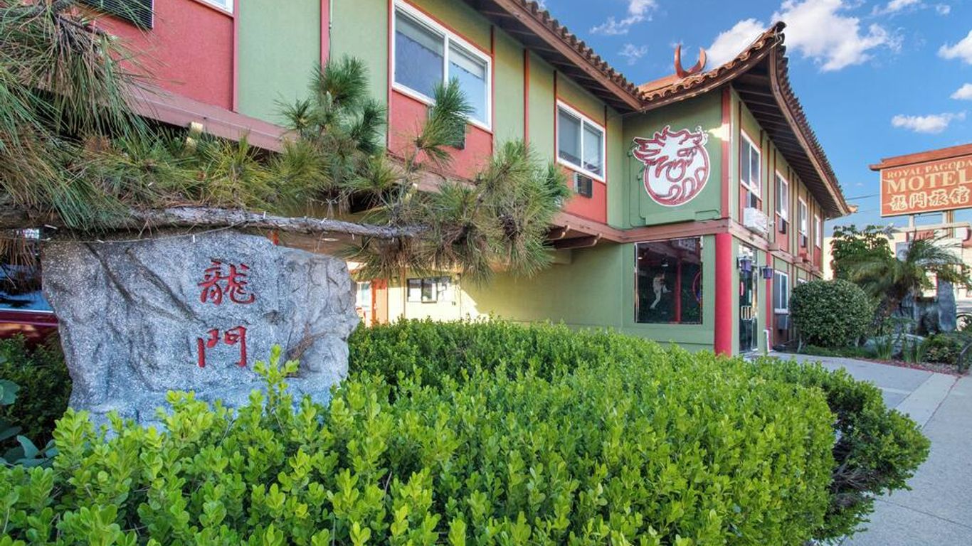 Royal Pagoda Motel Dodger Stadium