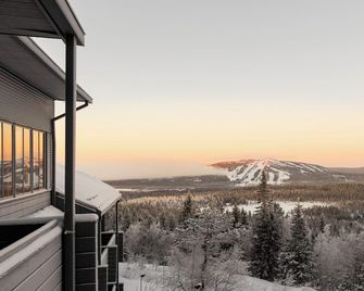 Ski Resort & Hotel Pikku-Syöte - Iso-Syöte - Balcón