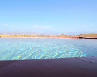 Agafay/Revolution Stone Cliff Eco Resort - Marrakech - Piscina