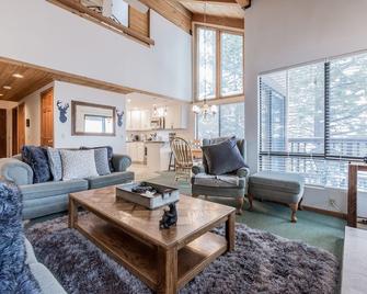 Val d'lsere # 21 - Mammoth Lakes - Living room