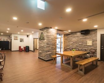 Skyone Hotel - Kaohsiung City