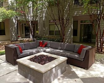 Landing | Incredible 1bd, Gym, Pool - League City - Patio