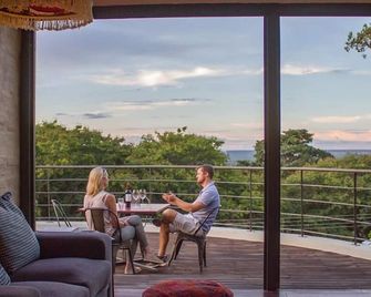 528 Victoria Falls Guest House - Victoria Falls - Balcony