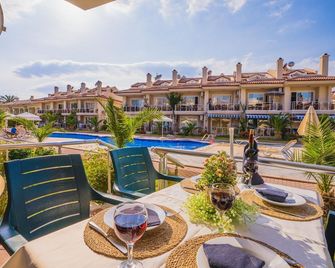 Sunset Beach Club Fethiye - Fethiye - Pool