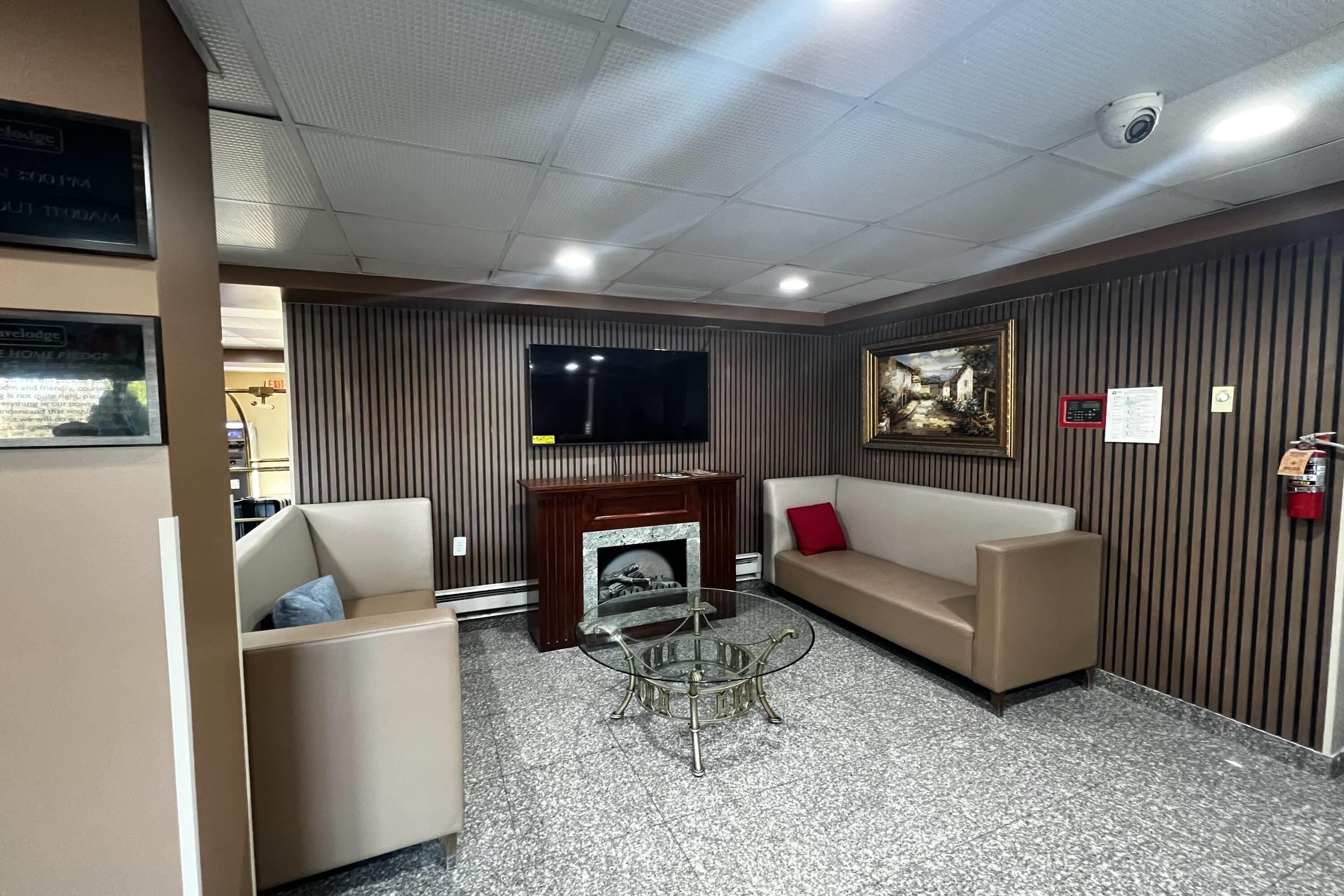 Travelodge by Wyndham Parsippany - Parsippany - Lobby