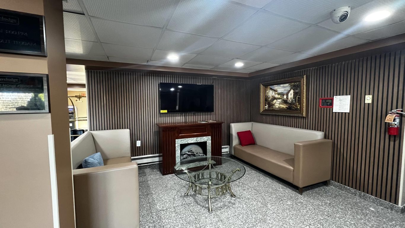 Travelodge by Wyndham Parsippany